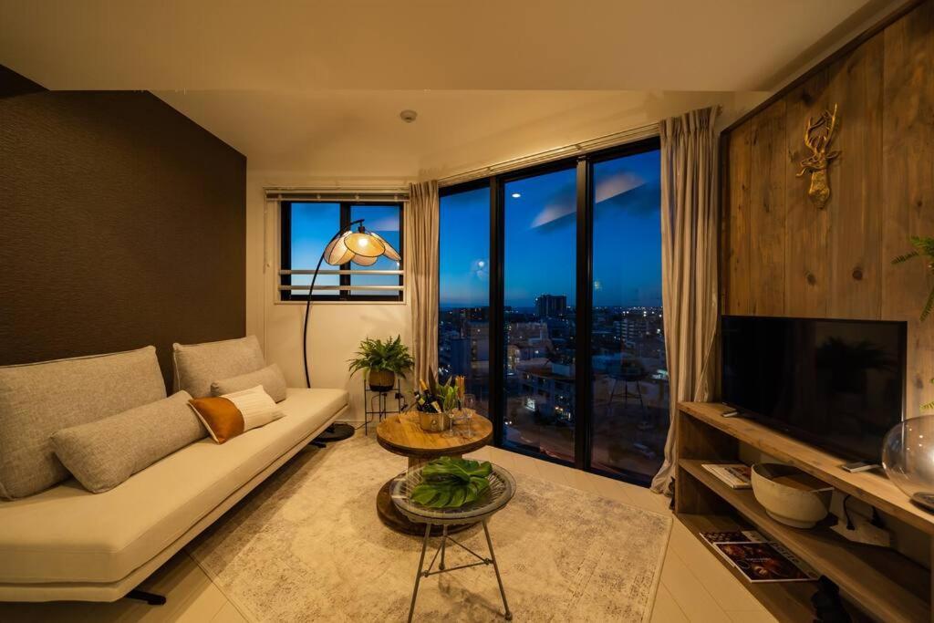 Apartamento The Penthouse Ginowan Urasoe Exterior foto